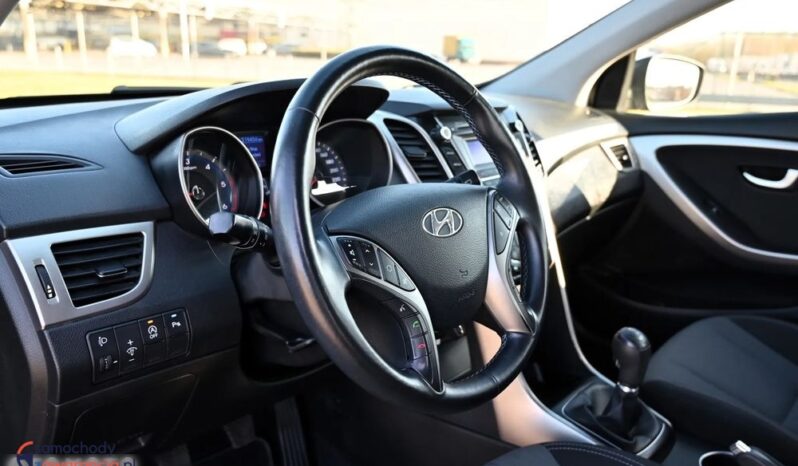 Hyundai i30 full