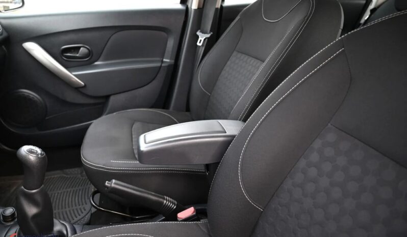 Dacia Sandero full
