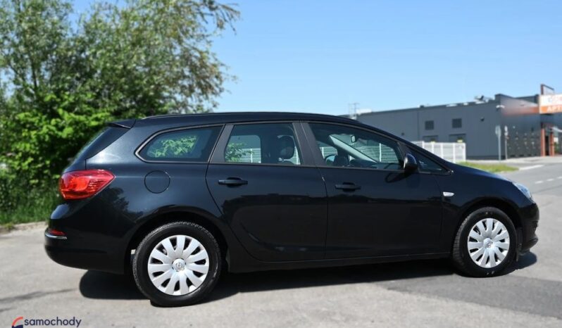 Opel Astra full