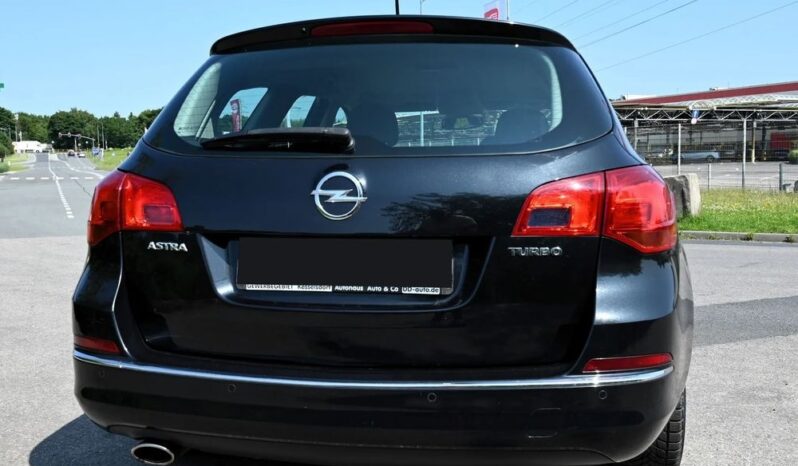 Opel Astra full