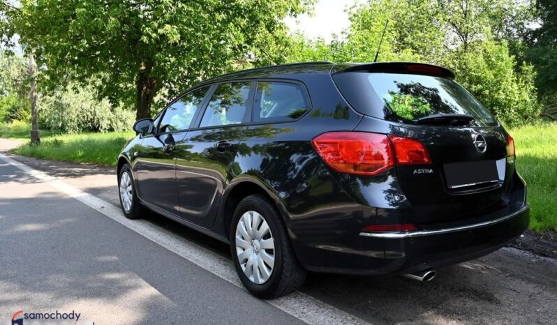 Opel Astra full
