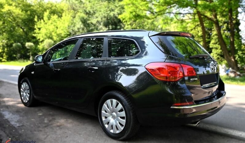 Opel Astra full