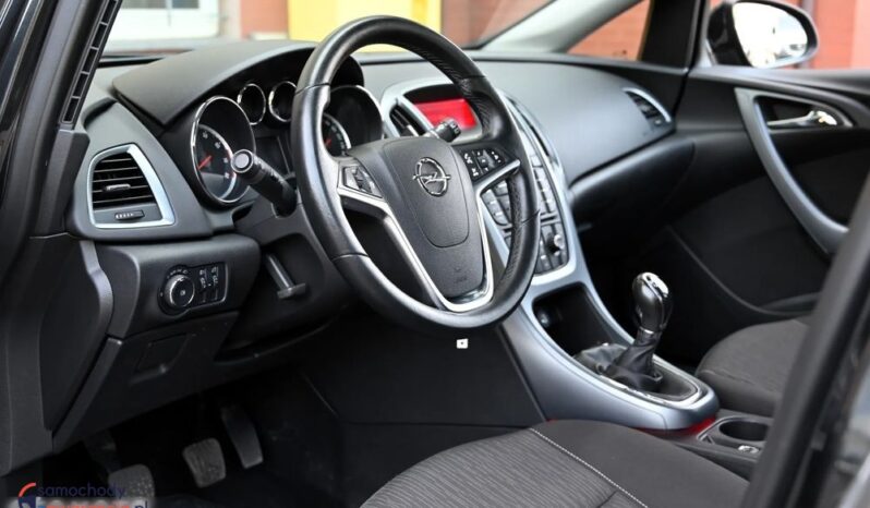Opel Astra full