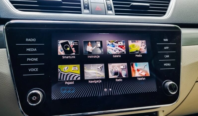 Skoda Superb 1.5 TSI Style DSG full