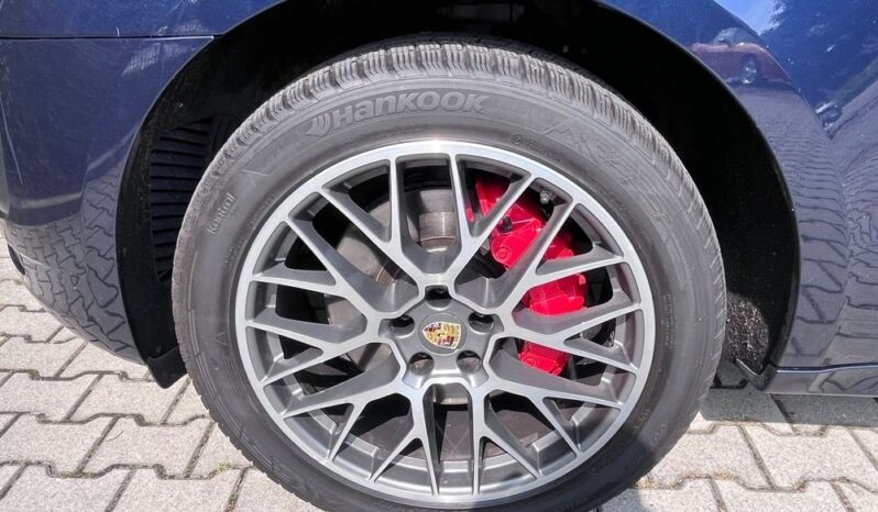 Porsche Macan GTS full