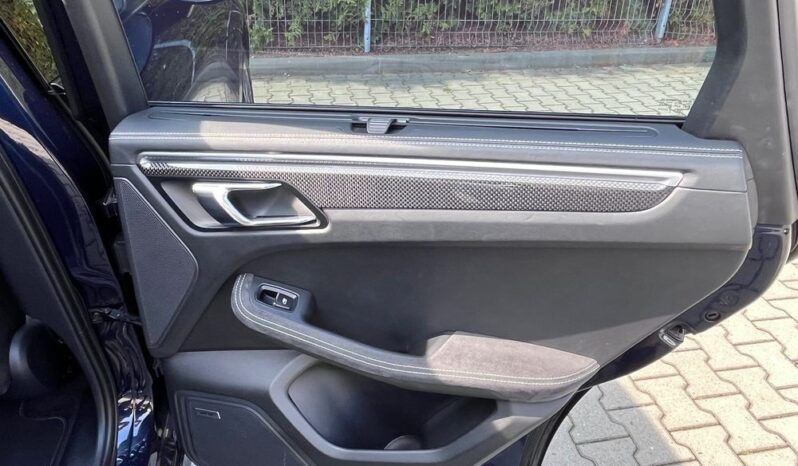 Porsche Macan GTS full
