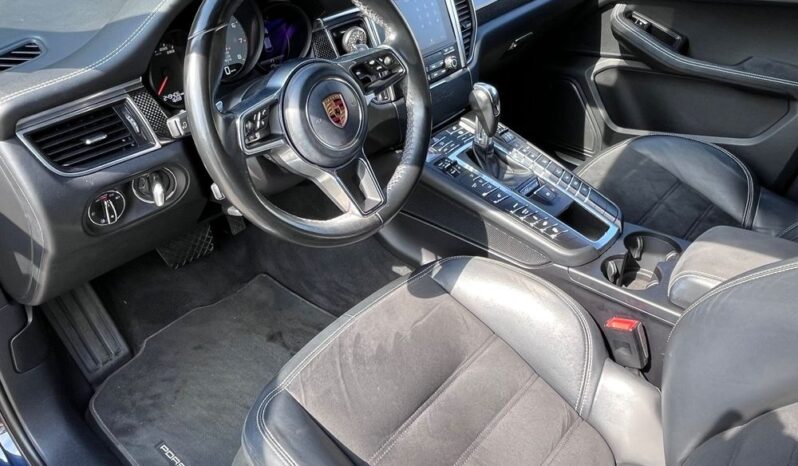 Porsche Macan GTS full