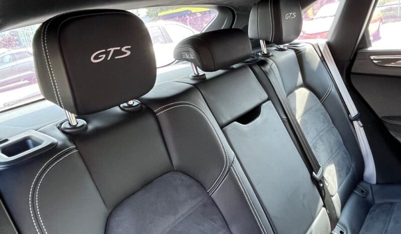 Porsche Macan GTS full