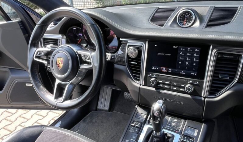 Porsche Macan GTS full