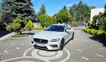 Volvo V60 D4 Momentum Pro full