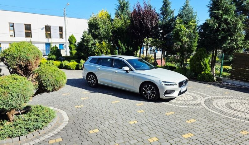 Volvo V60 D4 Momentum Pro full