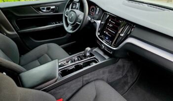 Volvo V60 D4 Momentum Pro full