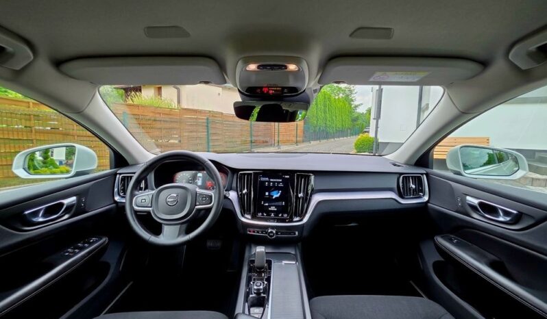 Volvo V60 D4 Momentum Pro full