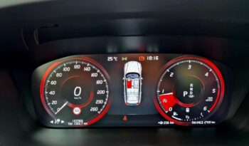 Volvo V60 D4 Momentum Pro full