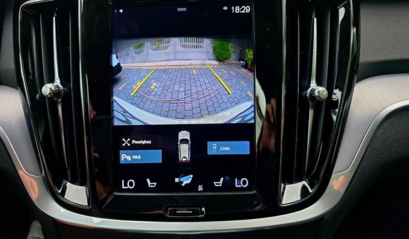 Volvo V60 D4 Momentum Pro full