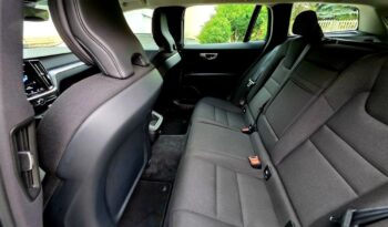 Volvo V60 D4 Momentum Pro full