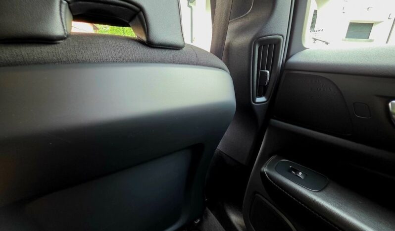 Volvo V60 D4 Momentum Pro full