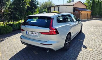 Volvo V60 D4 Momentum Pro full