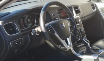 Volvo V60 D6 AWD Plug-in Hybrid Summum full