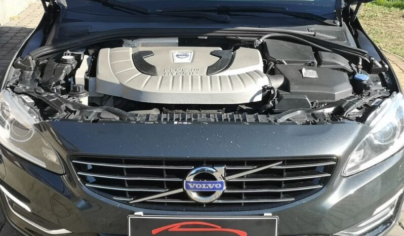 Volvo V60 D6 AWD Plug-in Hybrid Summum full