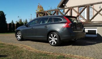 Volvo V60 D6 AWD Plug-in Hybrid Summum full