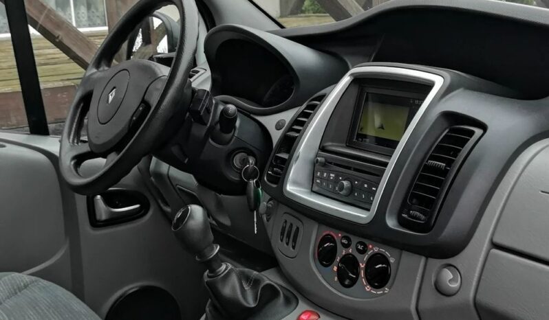 Renault Trafic 2.0dCi 90 L1H1 NAVI 2011_90KM full