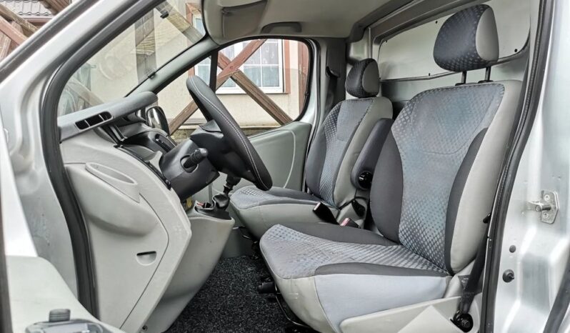Renault Trafic 2.0dCi 90 L2H1 LONG NAVI 2010_90KM full