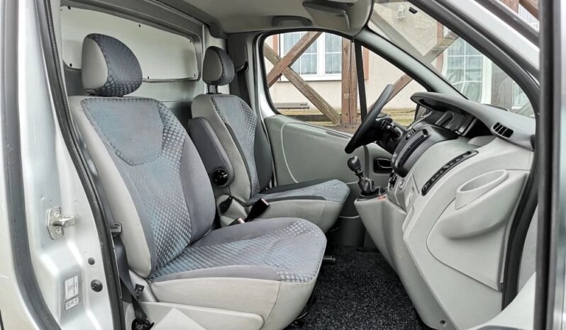 Renault Trafic 2.0dCi 90 L2H1 LONG NAVI 2010_90KM full
