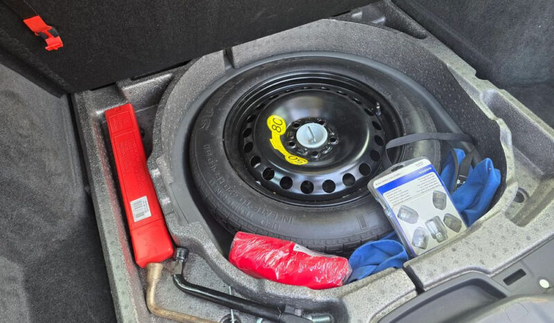 Volvo V50 full