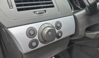 Opel Astra full