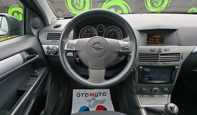 Opel Astra full