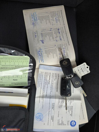 Opel Astra full
