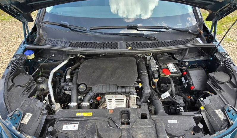Peugeot 5008 full