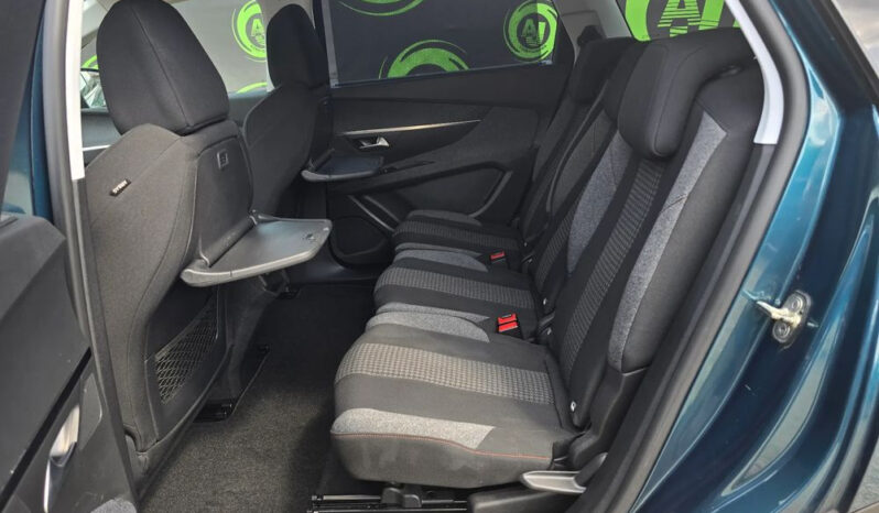 Peugeot 5008 full