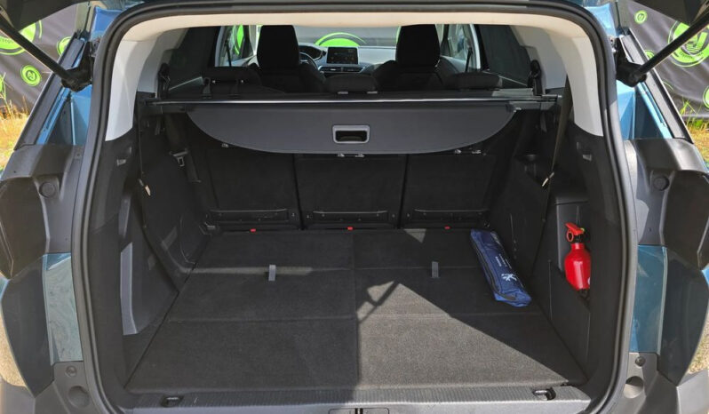 Peugeot 5008 full