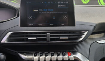 Peugeot 5008 full