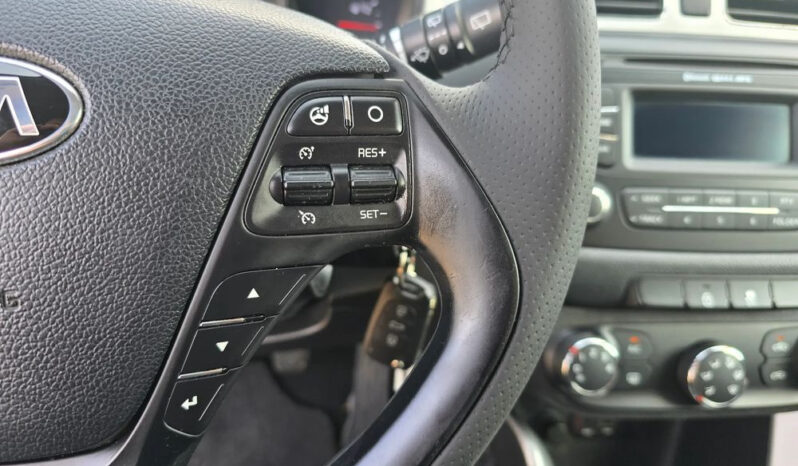 Kia Ceed full