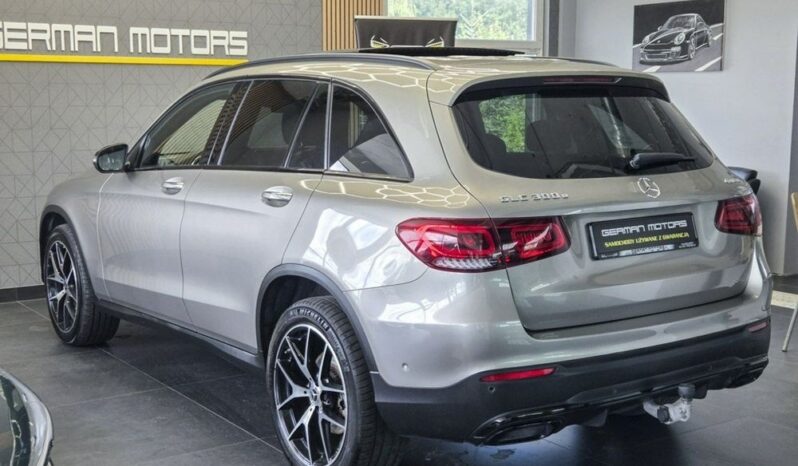Mercedes-Benz GLC 300e AMG 4MATIC full