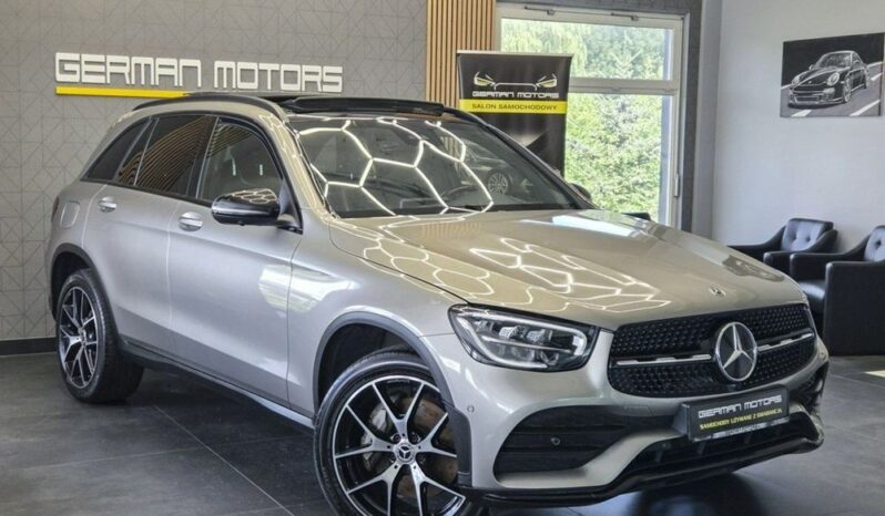 Mercedes-Benz GLC 300e AMG 4MATIC full