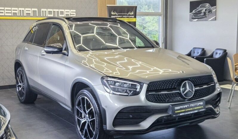 Mercedes-Benz GLC 300e AMG 4MATIC full