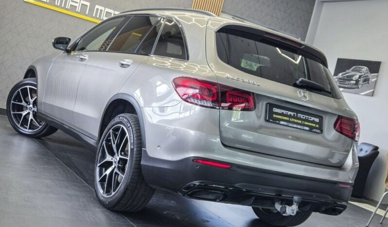 Mercedes-Benz GLC 300e AMG 4MATIC full