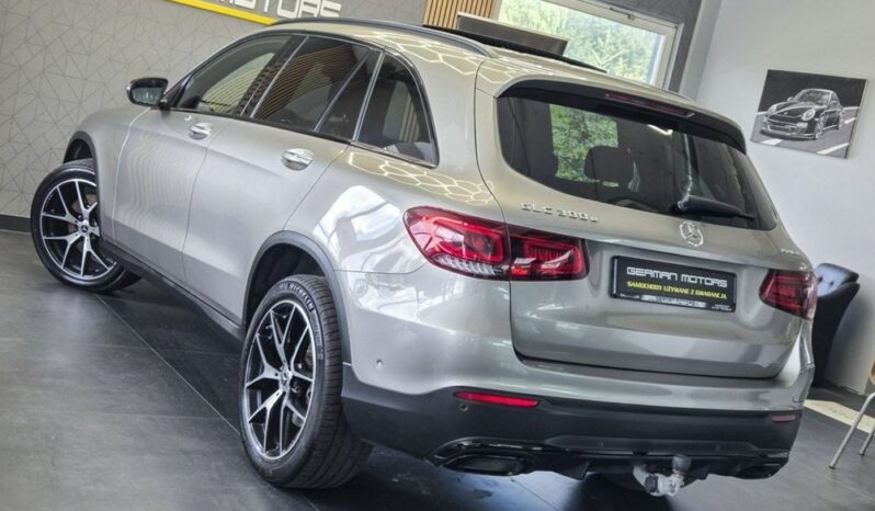 Mercedes-Benz GLC 300e AMG 4MATIC full