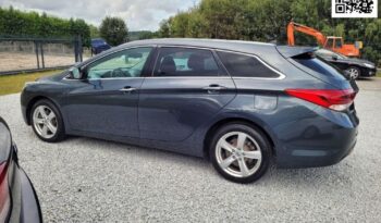 Hyundai i40 Kombi blue 1.7 CRDi Premium full