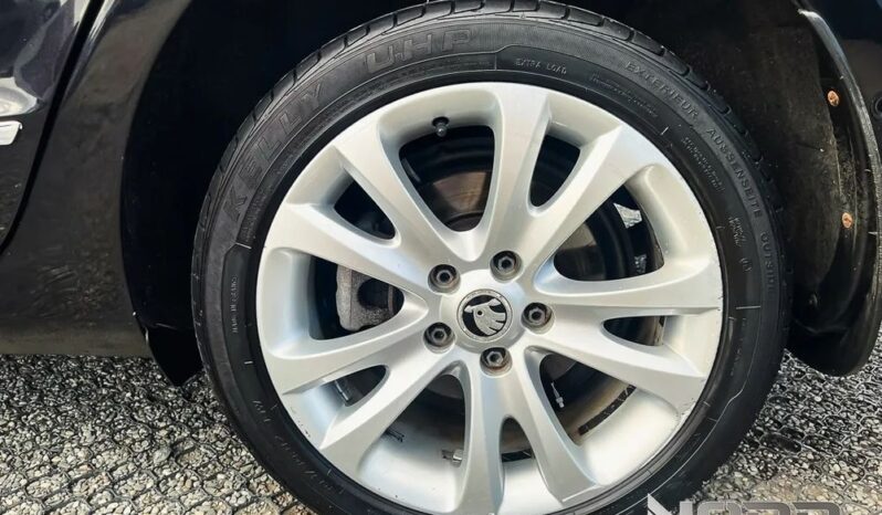 Skoda Superb 2.0 TDI Elegance full