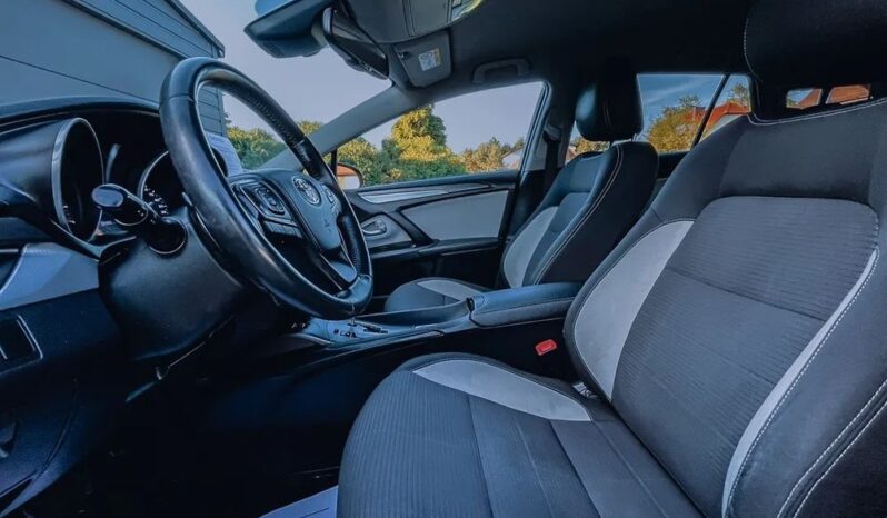 Toyota Avensis 1.8 Premium MS full