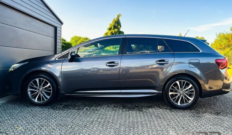 Toyota Avensis 1.8 Premium MS full