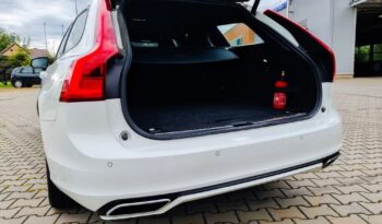 Volvo V90 D4 AWD R-Design full