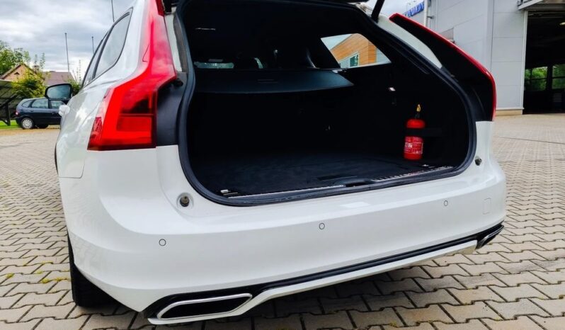 Volvo V90 D4 AWD R-Design full