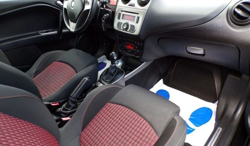 Alfa Romeo Mito full