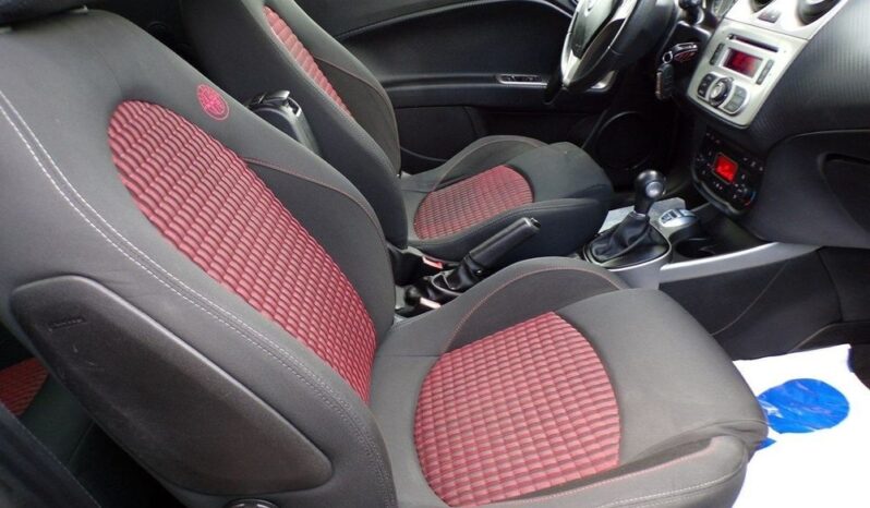 Alfa Romeo Mito full